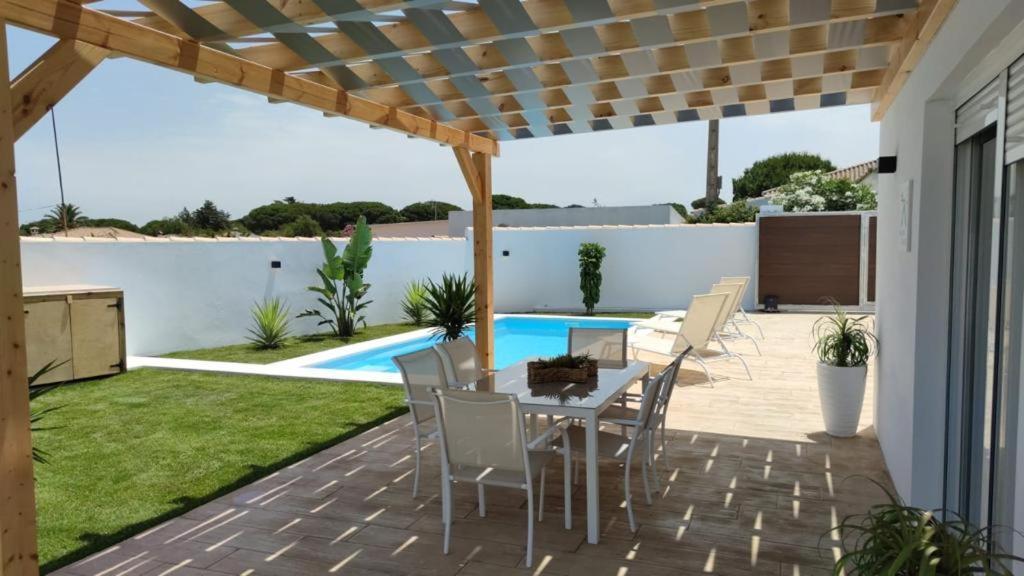 Palapa Garden Alojamientos, Piscina Privada Y Cerca Del Mar Chiclana de la Frontera Bagian luar foto